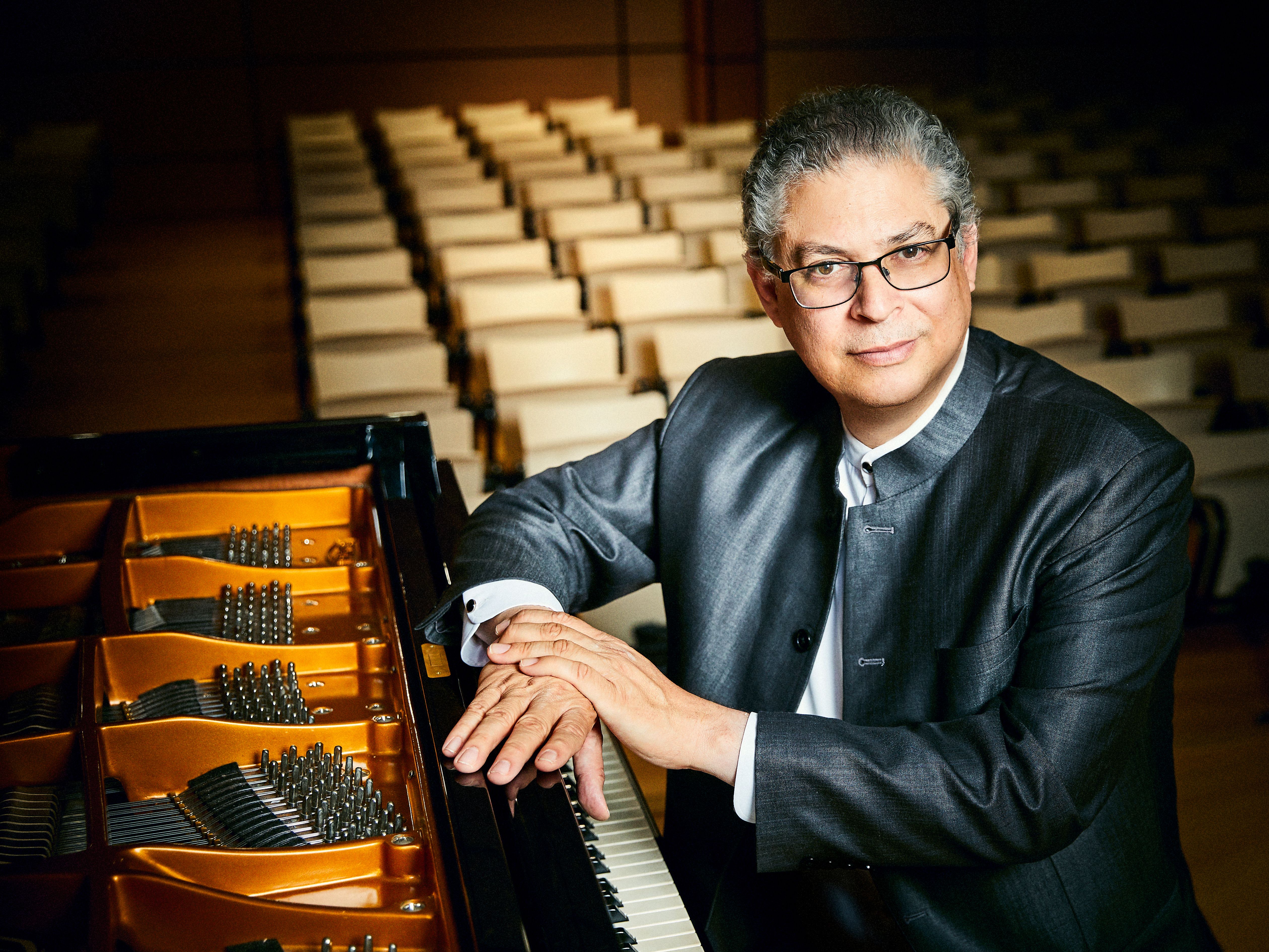 Leonel Morales